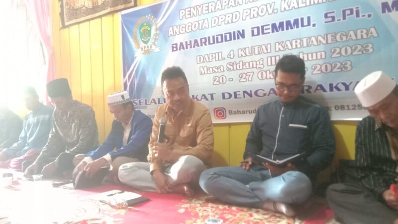 Foto : Baharuddin Demmu Saat Menyambangi Kelurahan Bukit Merdeka