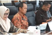 Foto : Komisi II DPRD Kaltim Saat Melakukan RDP bersama Dinas PPKUM (dok.dprd Kaltim)