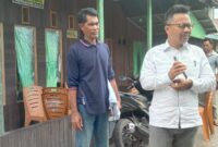 Foto : Baharuddin Demmu Saat Menyambangi Desa Muara Badak Ulu