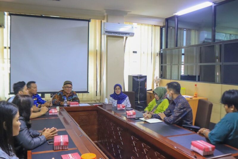 Foto : Sekretariat DPRD Kaltim Menerima Kunjungan Konsultasi Sekretariat DPRD Kubar