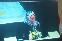 Foto : Puji Setyowati saat membaca laporan akhir komisi IV DPRD Kaltim terkait Ranperda PUG