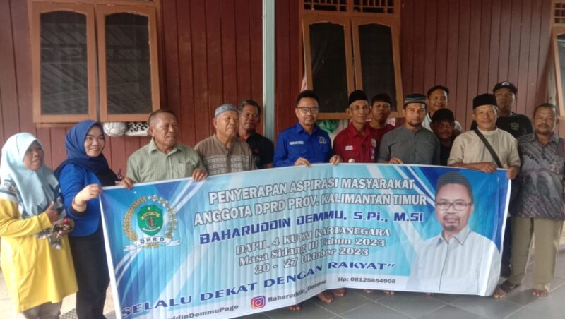 Foto : Baharuddin Demmu Saat Menyambangi desa ponoragan beberapa waktu lalu