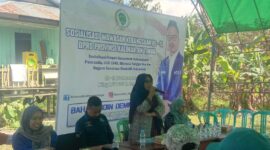 Foto : Baharuddin Demmu Melaksanakan Soswasbang ke -5 DPRD Provinsi Kalimantan Timur di Desa Sebuntal