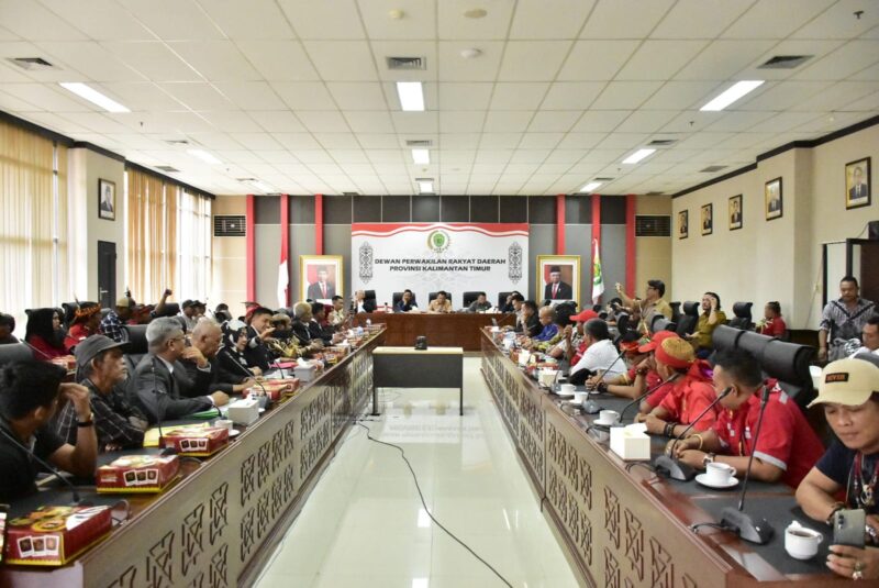 Foto : RDP Komisi I Dalam Berupaya Mediasi Persoalan Konflik Kelompok Tani di Kabupaten Berau Dengan PT. Berau Coal