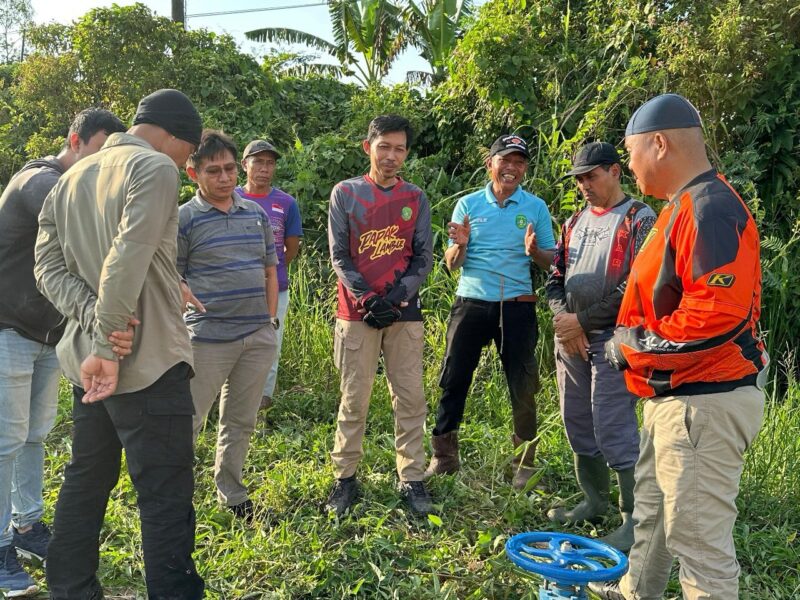 Foto: Bupati Kutai Kartanegara, Edi Damansyah, Bersama Gapoktan Tenggarong Seberang.