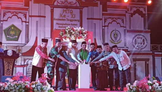 Foto : Pembukaan MTQ ke-11 Kecamatan Tenggarong.