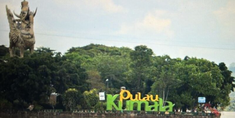 Foto : Pulau Kumala, objek wisata Kukar.