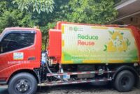 Foto : Amada DLHK Kukar distribusikan operasional pengangkut sampah tahun 2024.